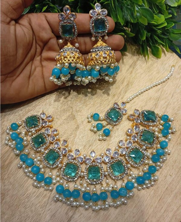 Choker Necklace with Earrings